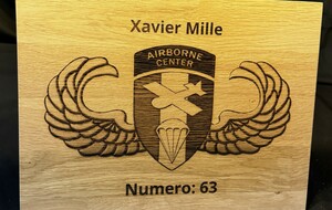 PLAQUE DECORATIVE  AIRBORNE CENTER 