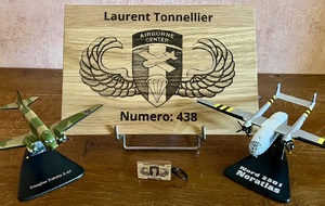 PLAQUE DECORATIVE "AIRBORNE CENTER"